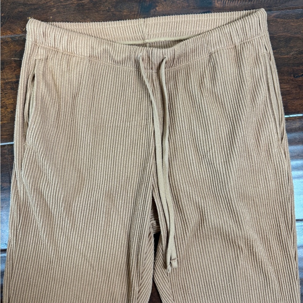 Uniqlo washable ribbed knit pants, Medium, Brown trousers - Picture 2 of 4
